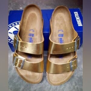 Birkenstock Arizona Liquid Gold Sandals Size 8 1/2 (Rare)
